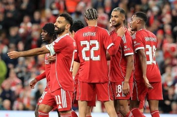 利物浦赛季前瞻:卫冕冠军负重前行,斯洛特要打“富裕仗”了