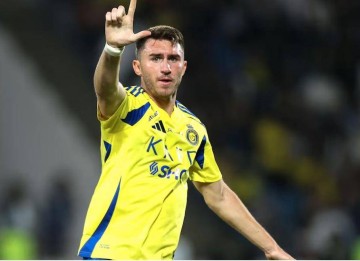 落叶归根!31岁拉波尔特拒绝5份高薪邀约,执意回归梦开始的地方!