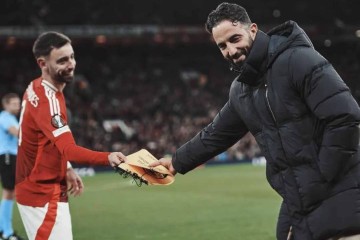 阿莫林要求曼联挽留B费理由揭秘!推行343需其支持,但面临战术困局