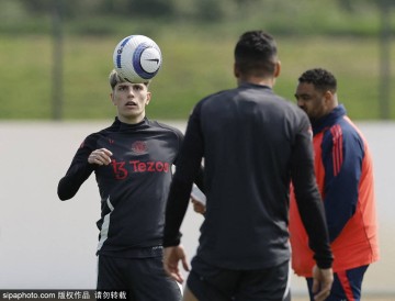 曼联地震!阿莫林当众宣判加纳乔“死刑”:滚去找下家!红魔未来何在?