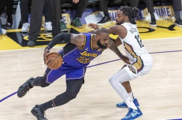 加内特:因为续约问题 詹姆斯像是在给湖人队施压