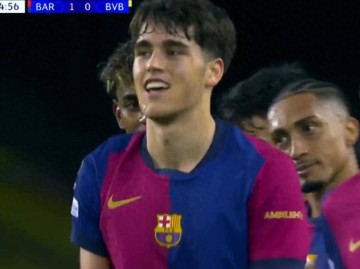 巴萨踢疯了!4-0多特蒙德,四强基本稳了,莱万2球,亚马尔破门