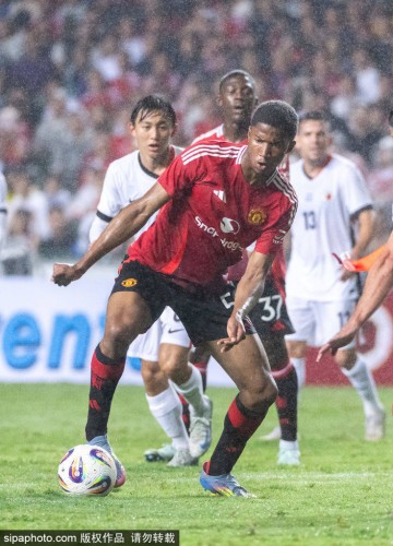 曼联夏窗雷霆出击!库尼亚+姆贝莫双重引援震撼英超