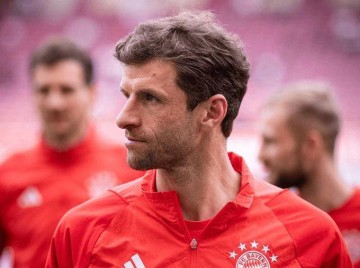 35岁功勋穆勒宣布结束17年拜仁生涯,德甲霸主将以12亿天才维尔茨接替