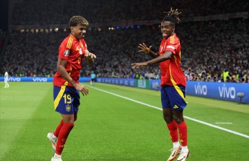 降薪投巴萨?西甲天才的抉择,让金元足球黯然失色