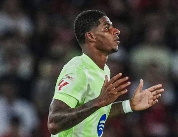 4战0胜!巴萨27岁边锋复仇机会:冲击西甲第1球打破魔咒