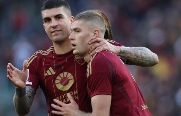 拉涅利神奇之旅:6连胜挑战欧冠区,超级门将一战封神:5次扑救神勇