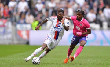 法甲第2里昂不敌第11图卢兹,96分钟绝杀遭逆袭